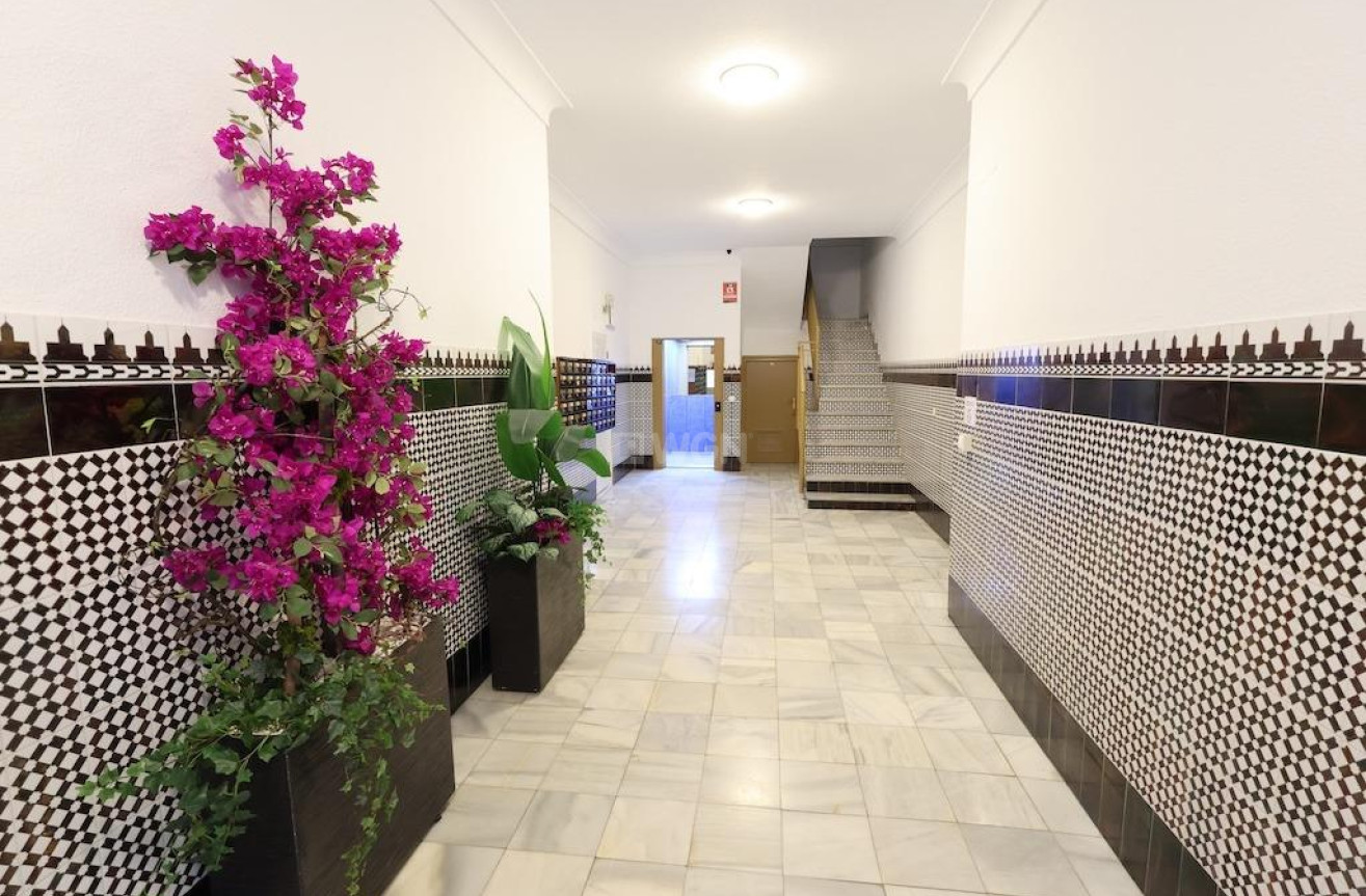 Resale - Apartment / flat - Torrevieja - Costa Blanca