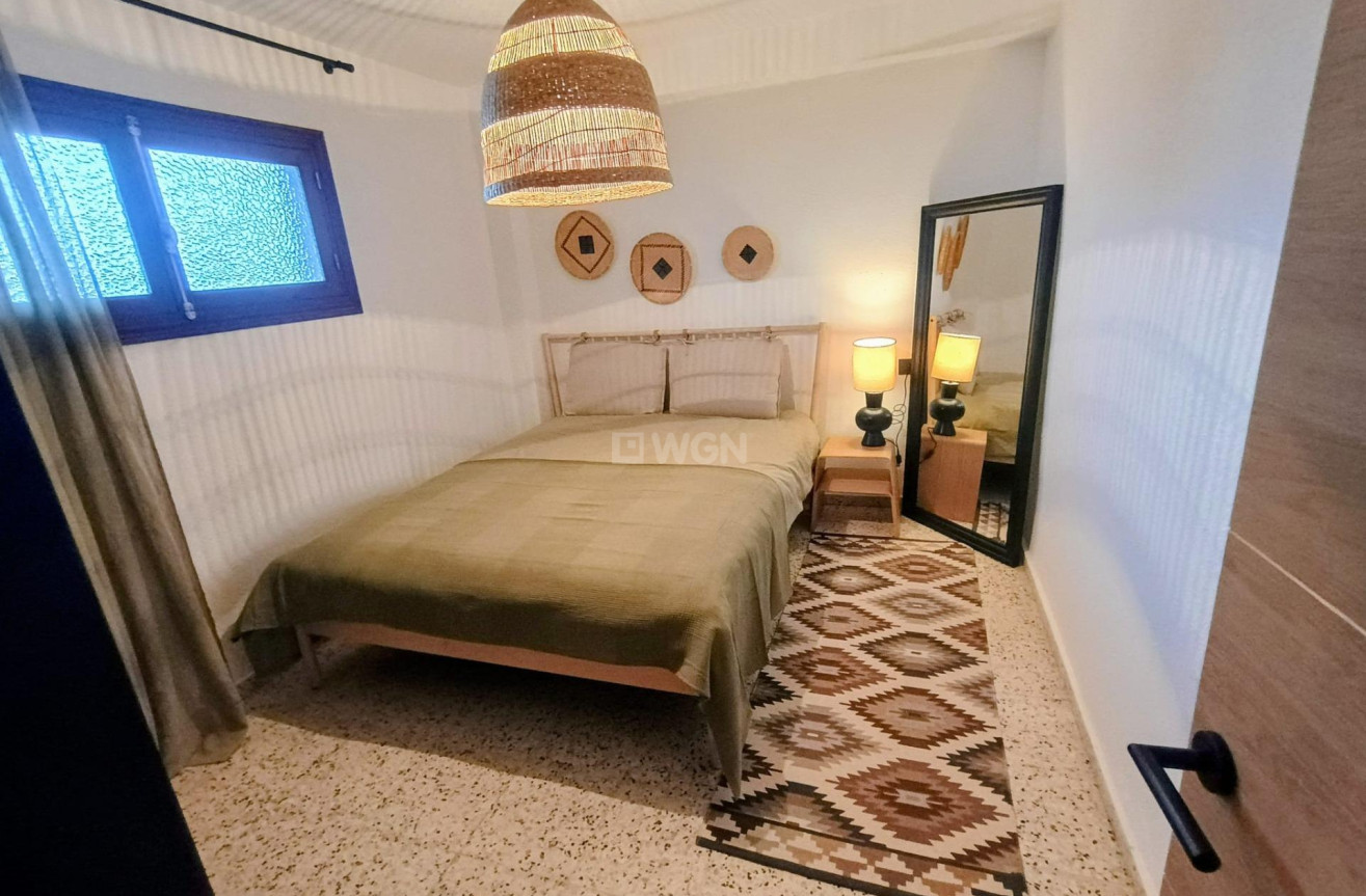 Resale - Apartment / flat - Guardamar del Segura - Urbanizaciones