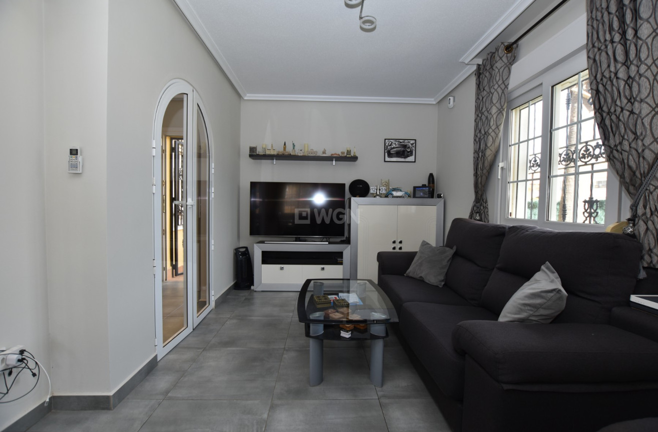 Resale - Villa - Orihuela Costa - Costa Blanca