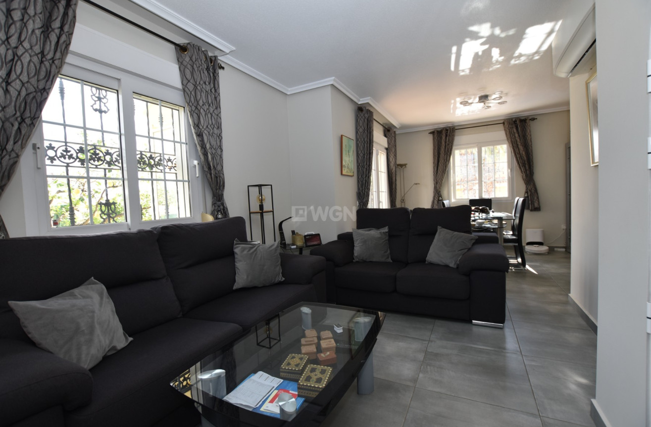 Resale - Villa - Orihuela Costa - Costa Blanca