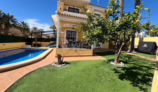 Resale - Villa - Orihuela Costa - Costa Blanca