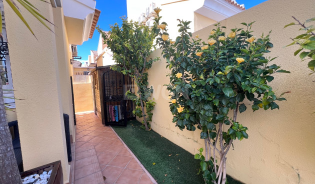 Resale - Villa - Orihuela Costa - Costa Blanca