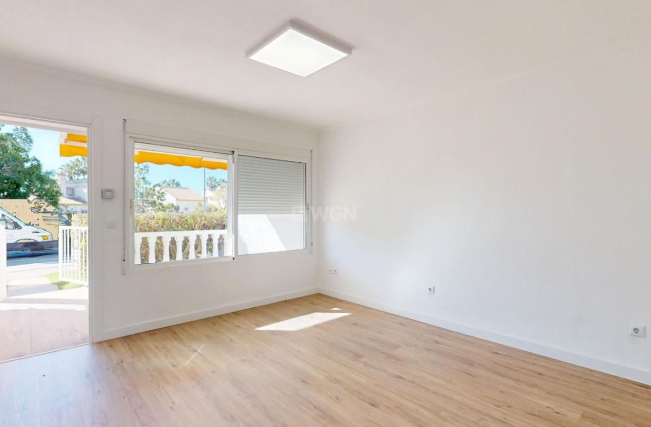 Resale - Apartment / flat - Orihuela Costa - Costa Blanca