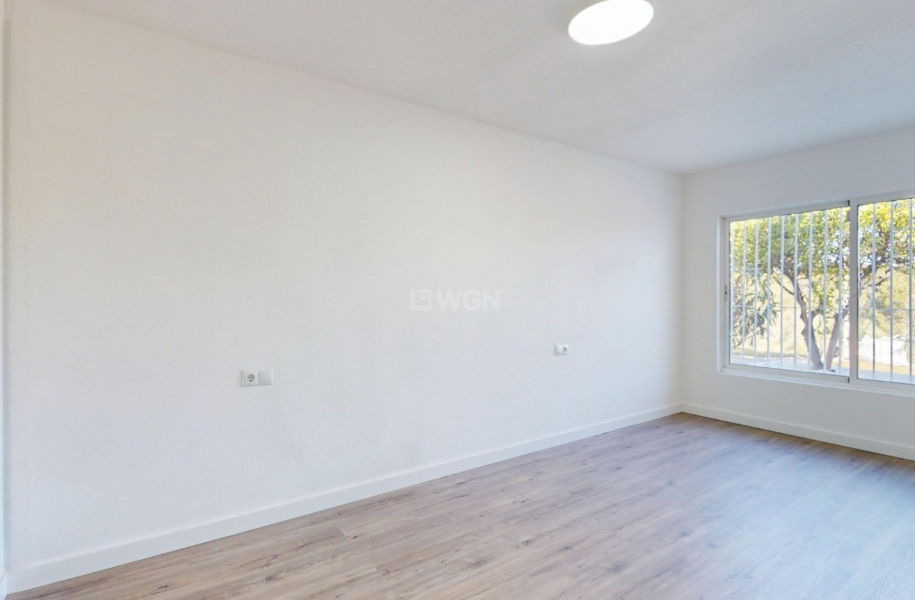 Resale - Apartment / flat - Orihuela Costa - Costa Blanca