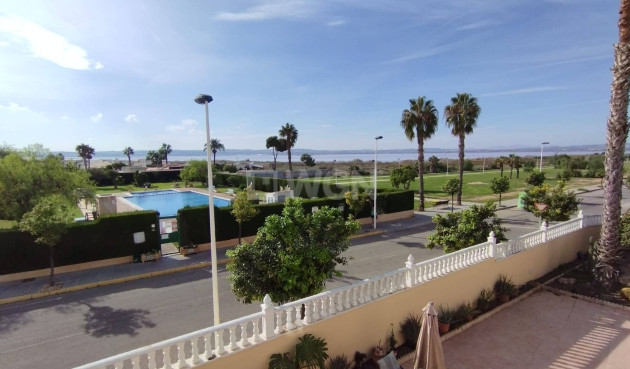 Resale - Villa - Torrevieja - La Siesta - El Salado - Torreta