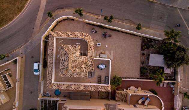 Resale - Villa - Torrevieja - La Siesta - El Salado - Torreta
