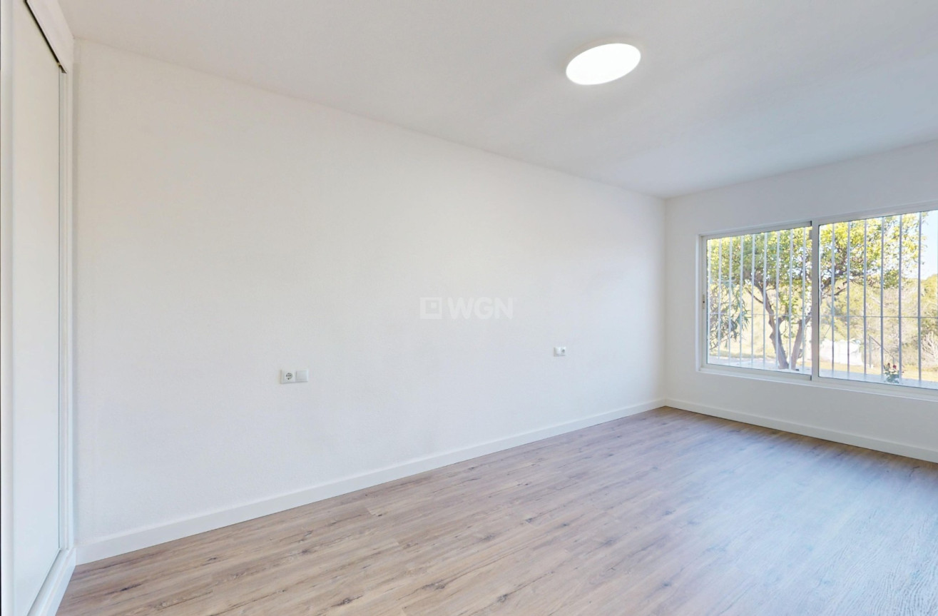 Resale - Bungalow - Orihuela Costa - Costa Blanca