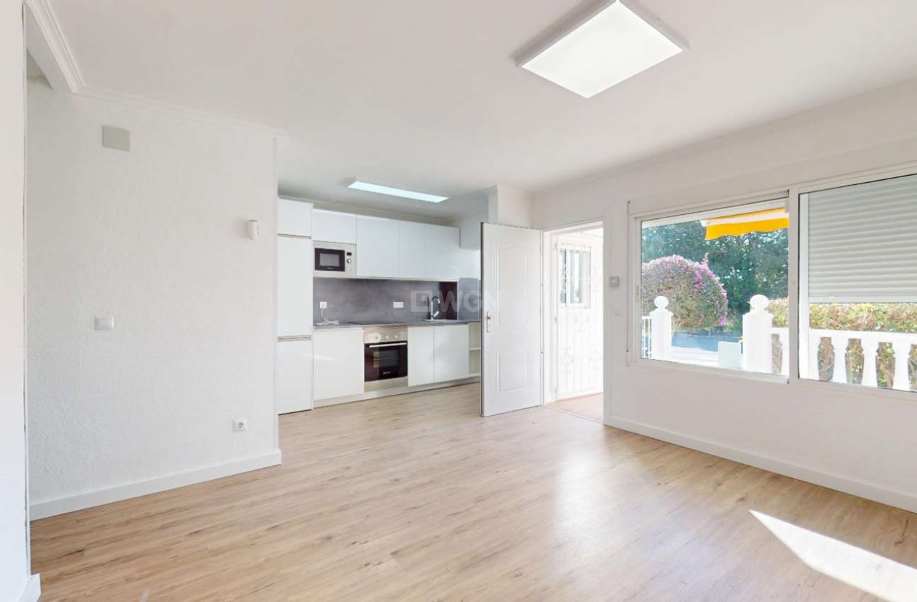 Resale - Bungalow - Orihuela - Inland