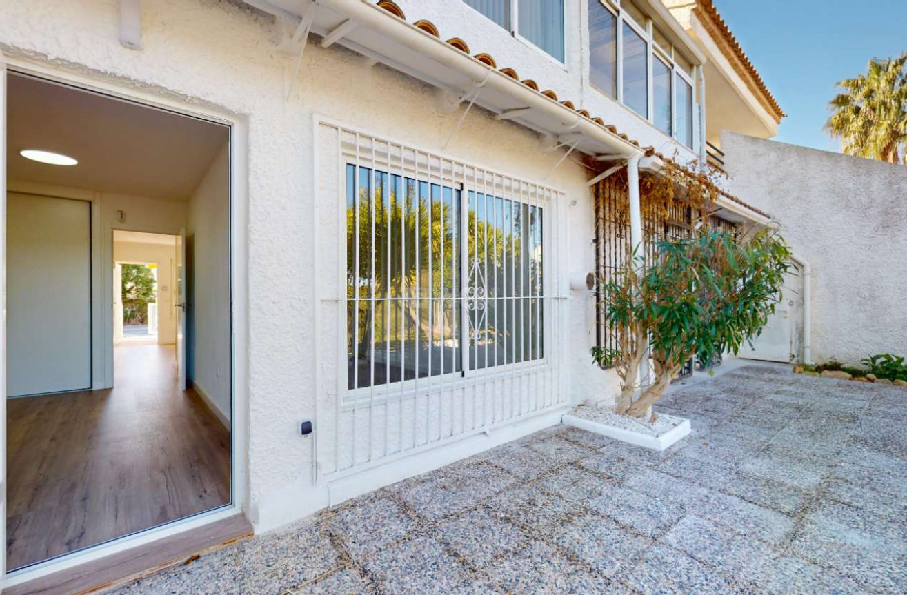 Resale - Bungalow - Orihuela - Inland