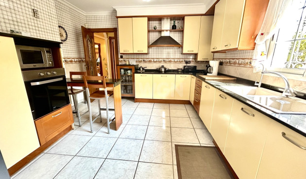 Resale - Villa - La Mata - Costa Blanca