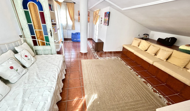 Resale - Villa - La Mata - Costa Blanca