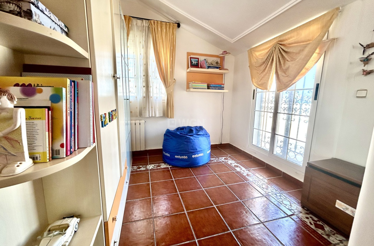 Resale - Villa - La Mata - Costa Blanca