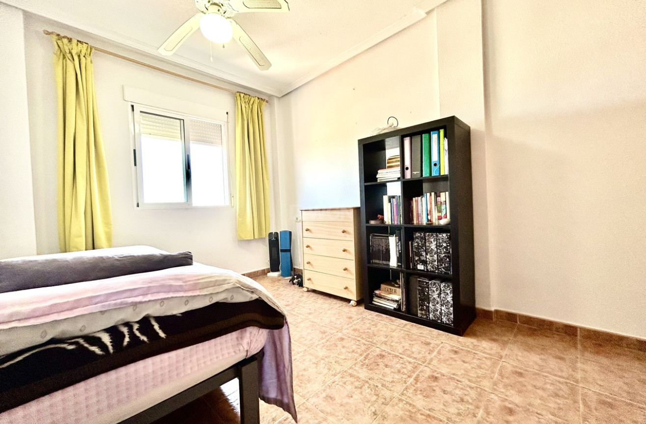 Resale - Penthouse - Playa Flamenca - Costa Blanca