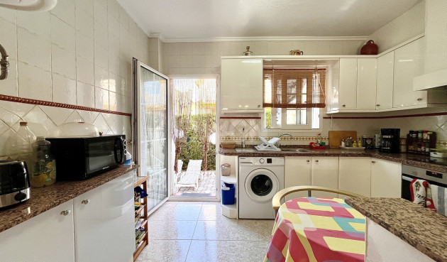Resale - Apartment / flat - Playa Flamenca - Costa Blanca