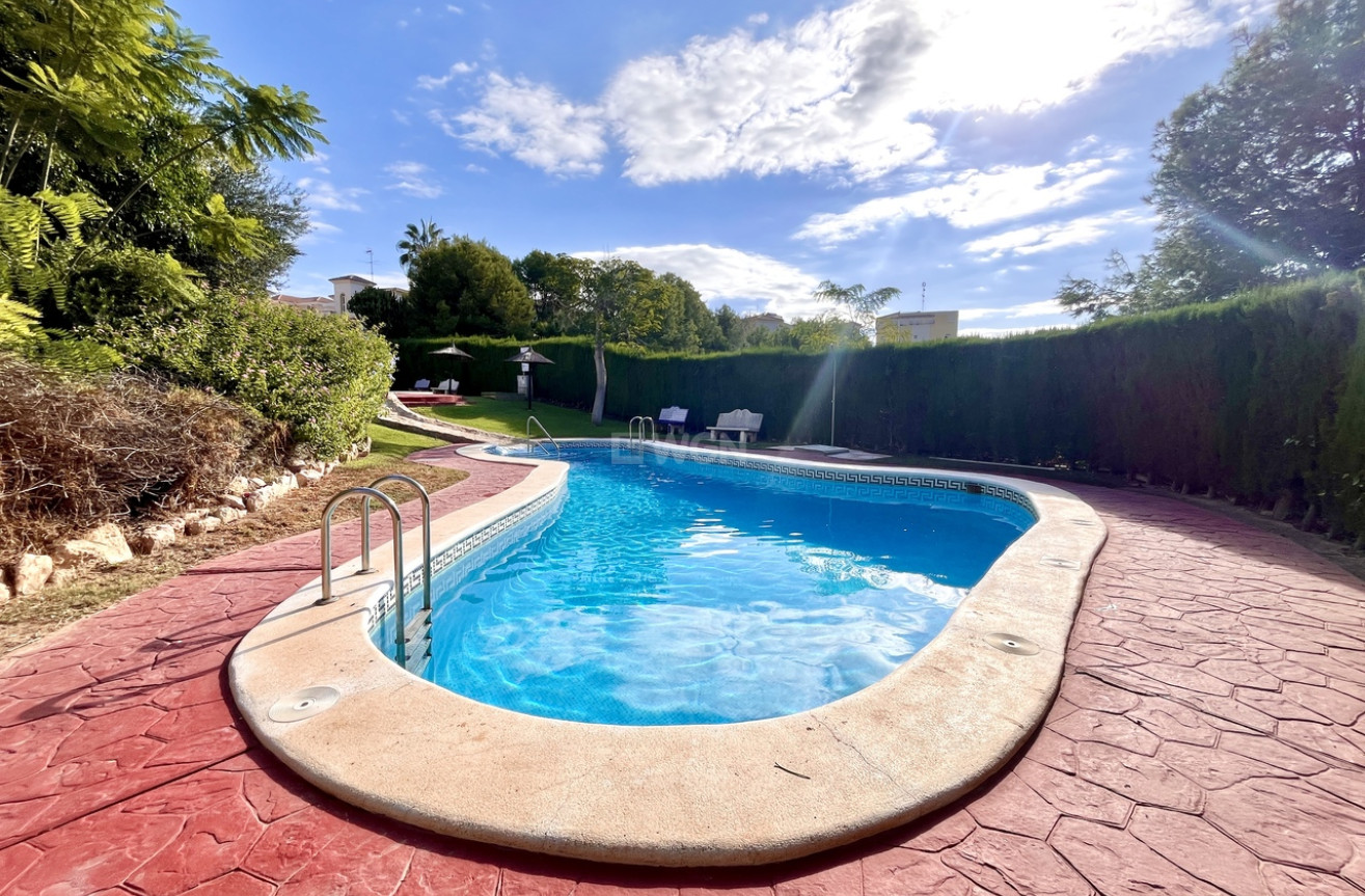 Resale - Apartment / flat - Playa Flamenca - Costa Blanca