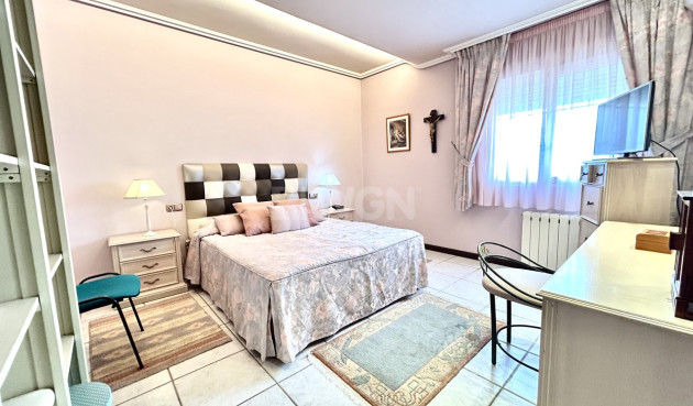 Resale - Villa - La Mata - Costa Blanca