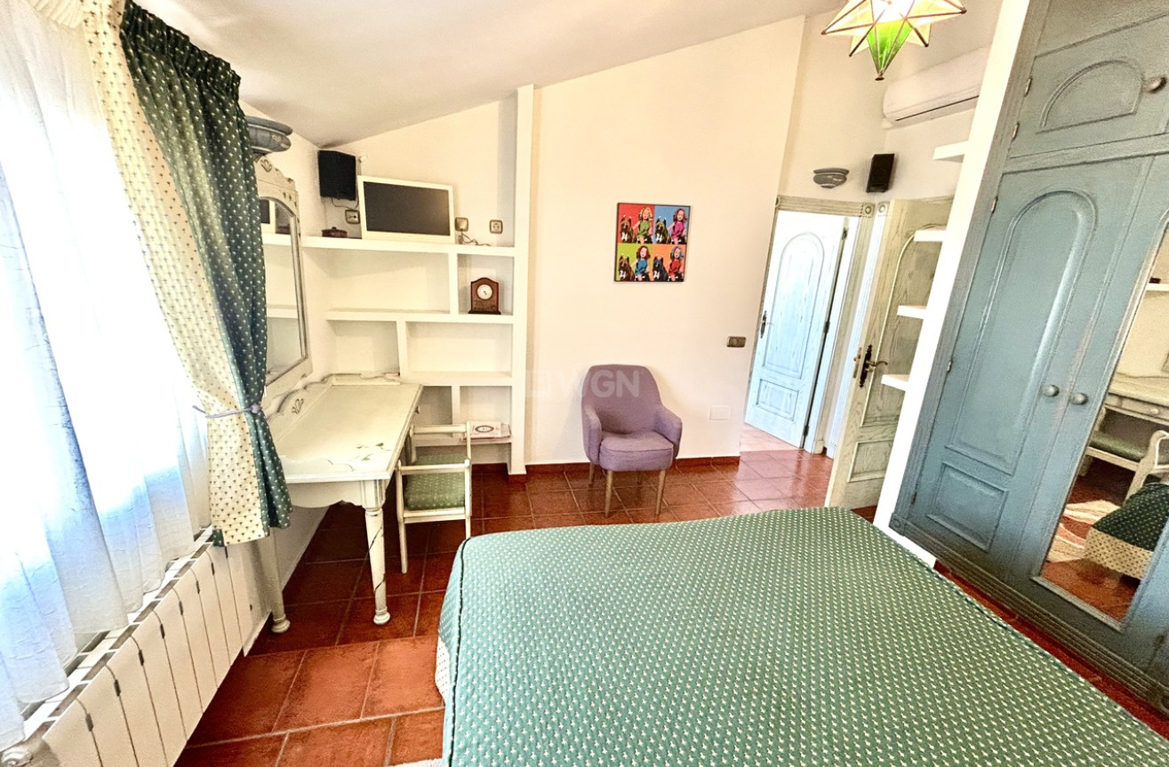 Resale - Villa - La Mata - Costa Blanca