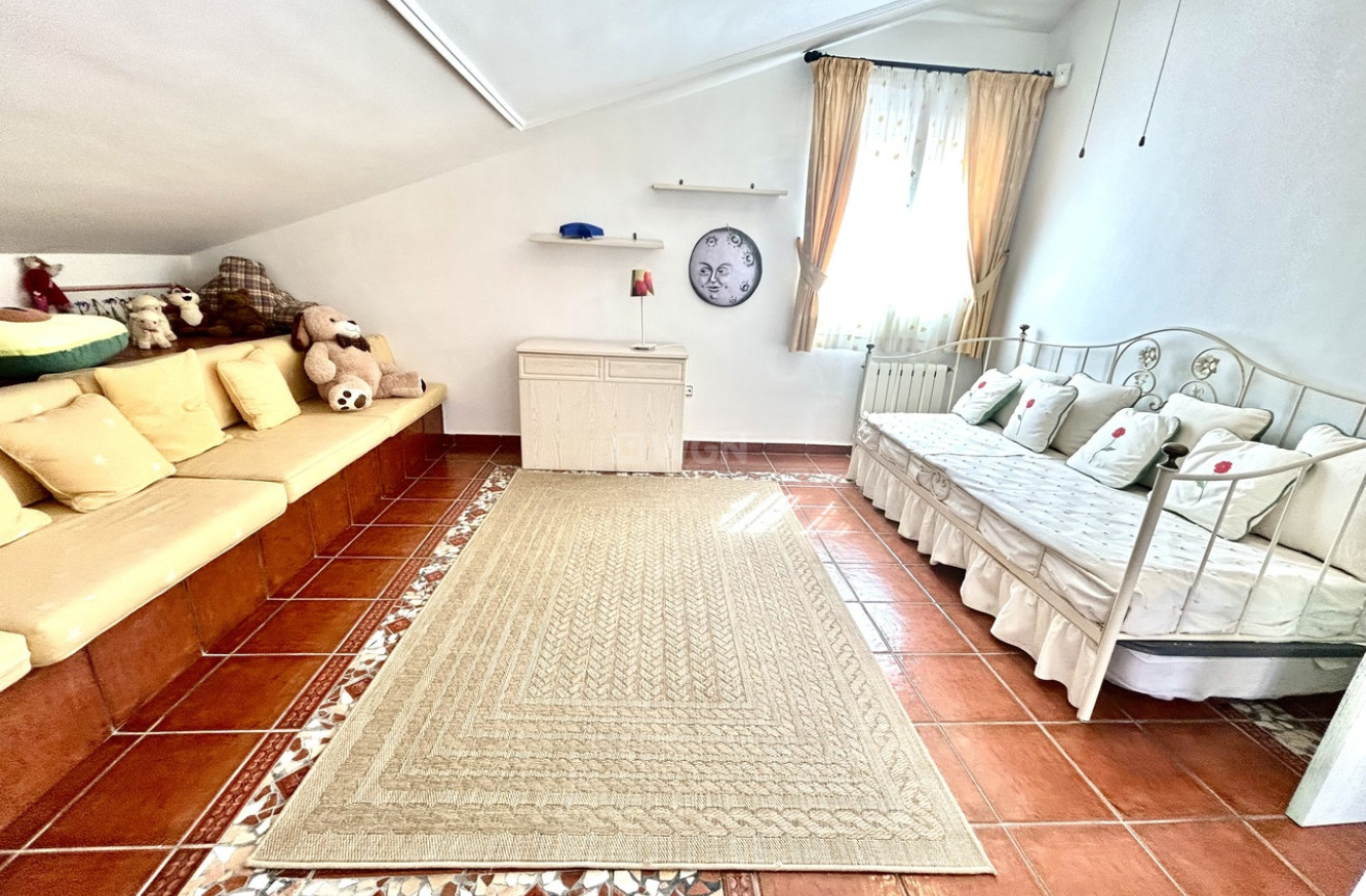 Resale - Villa - La Mata - Costa Blanca