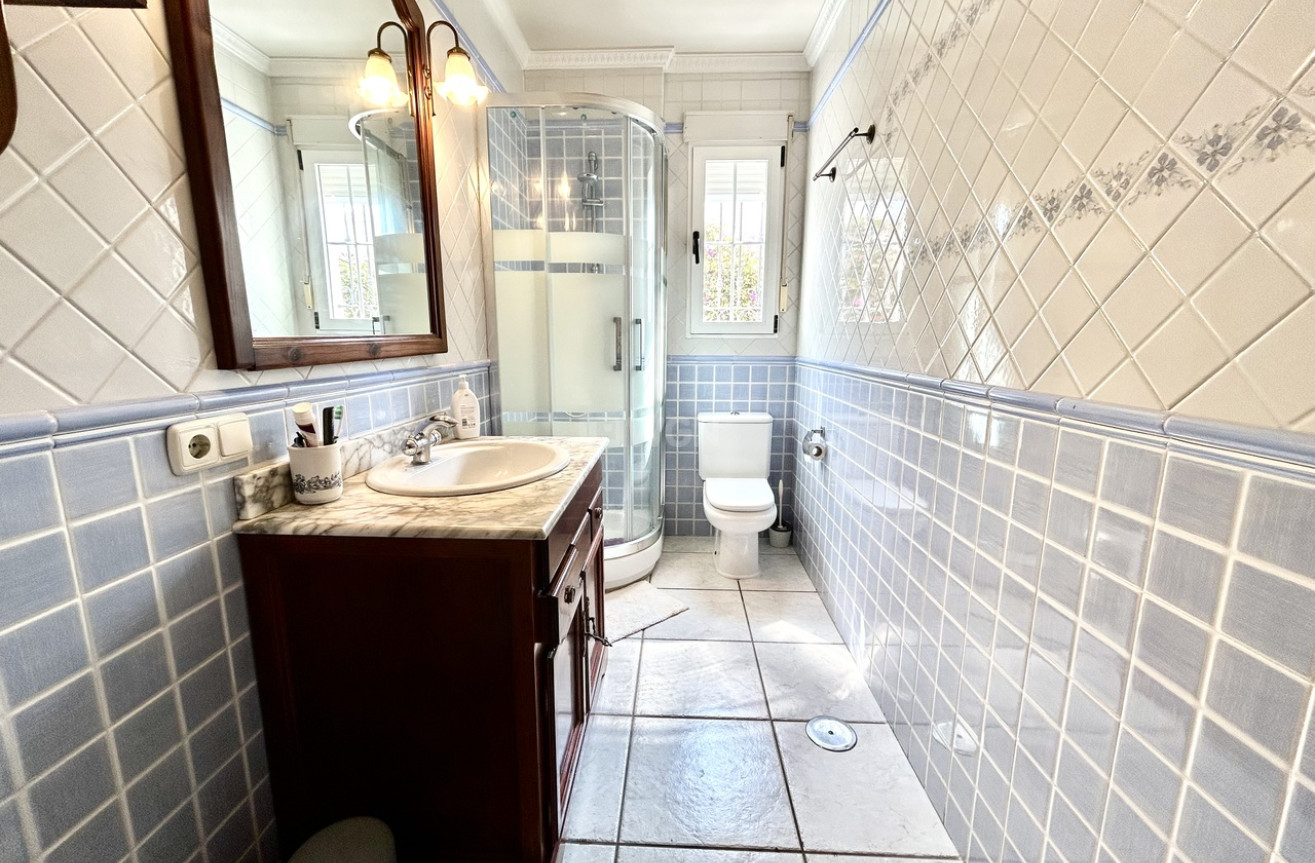 Resale - Villa - La Mata - Costa Blanca