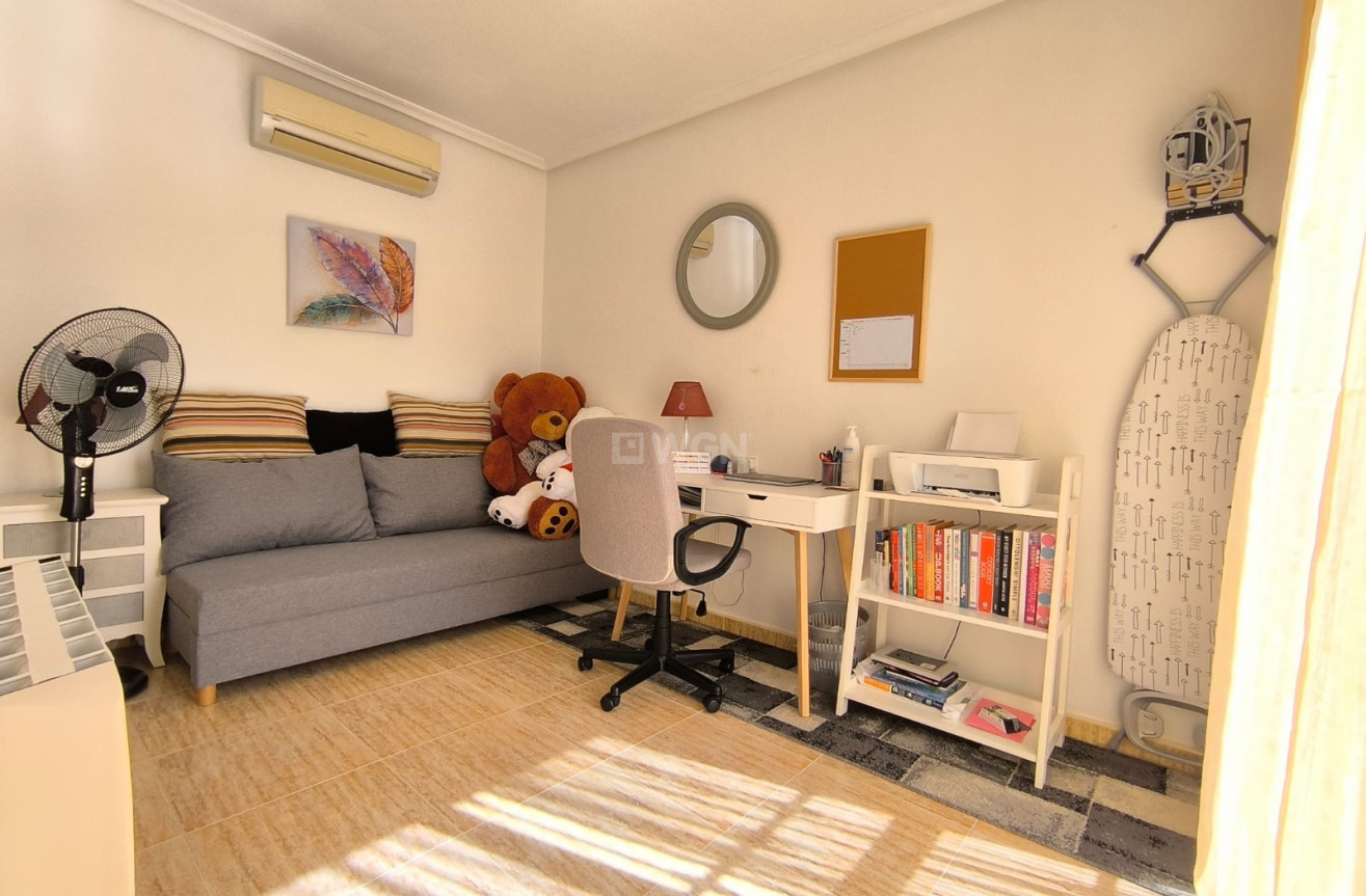 Resale - Villa - El Raso - Costa Blanca