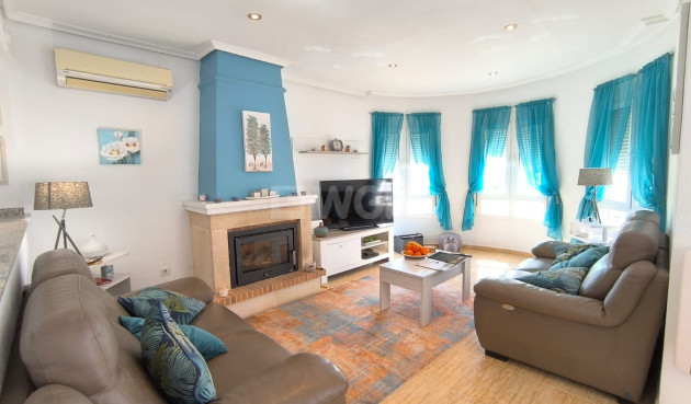 Resale - Villa - El Raso - Costa Blanca