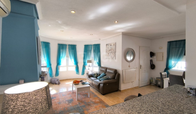 Resale - Villa - El Raso - Costa Blanca