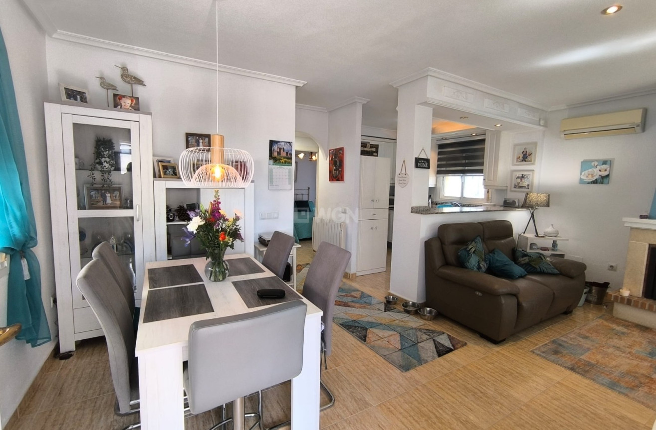 Resale - Villa - El Raso - Costa Blanca