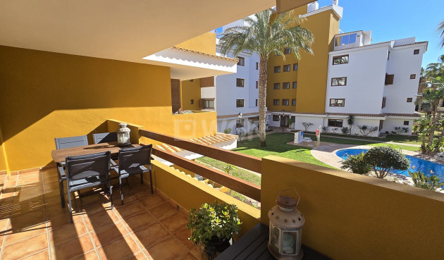Resale - Apartment / flat - Punta Prima - Costa Blanca