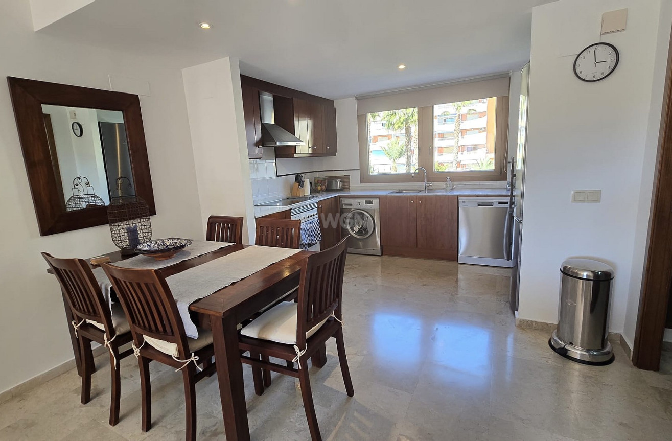 Resale - Apartment / flat - Punta Prima - Costa Blanca