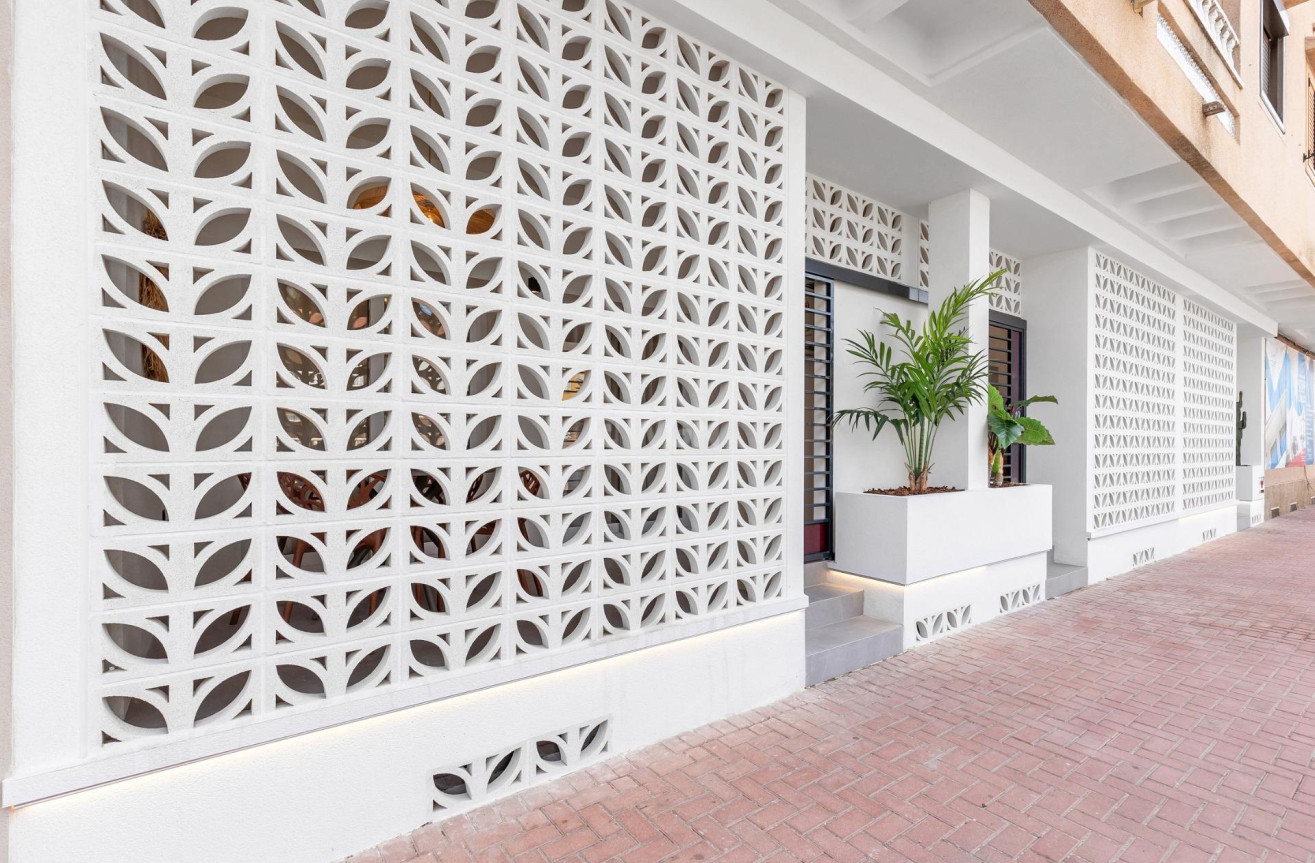 Nowy budynek - Mieszkanie w bloku - Torrevieja - Playa Los Naufragos