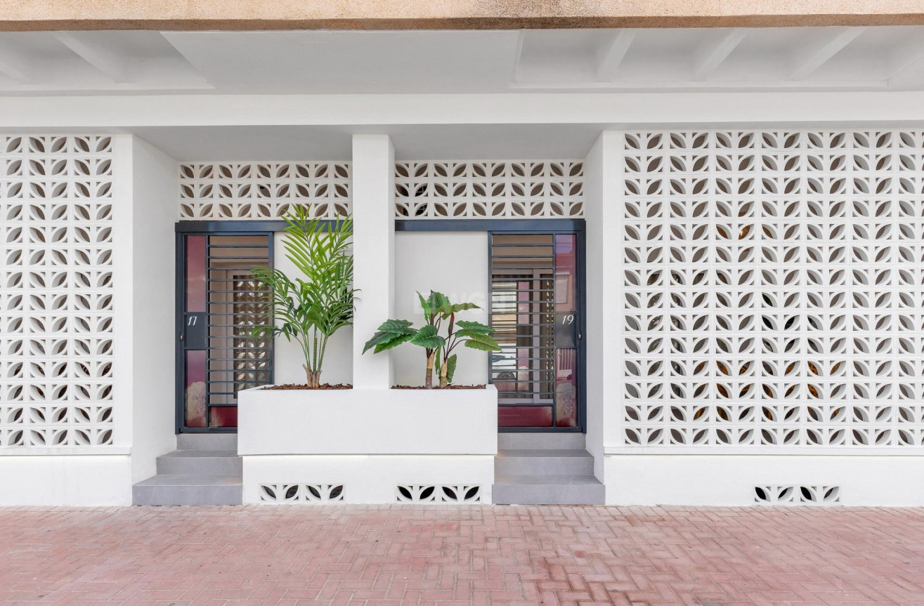 Nowy budynek - Mieszkanie w bloku - Torrevieja - Playa Los Naufragos