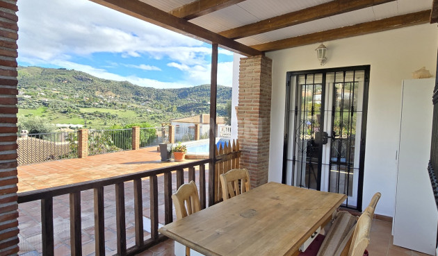Resale - Villa - Alcaucín - Inland