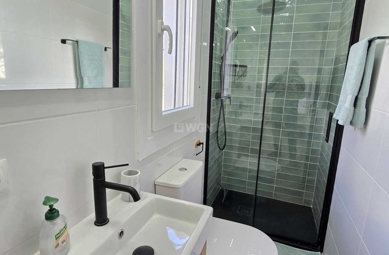 Resale - Villa - Alcaucín - Inland