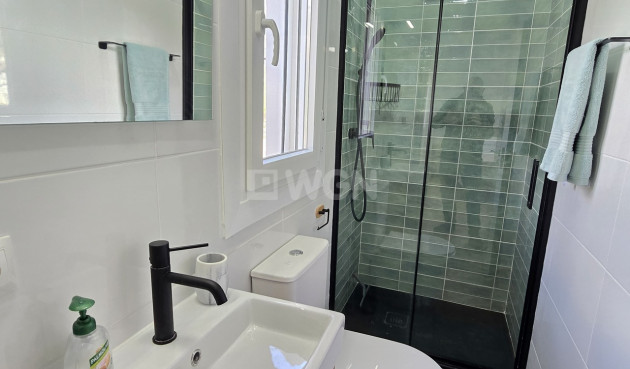 Resale - Villa - Alcaucín - Inland