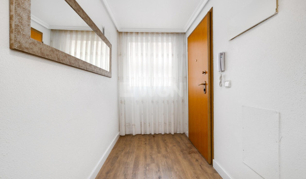 Resale - Apartment / flat - Torrevieja - Centro