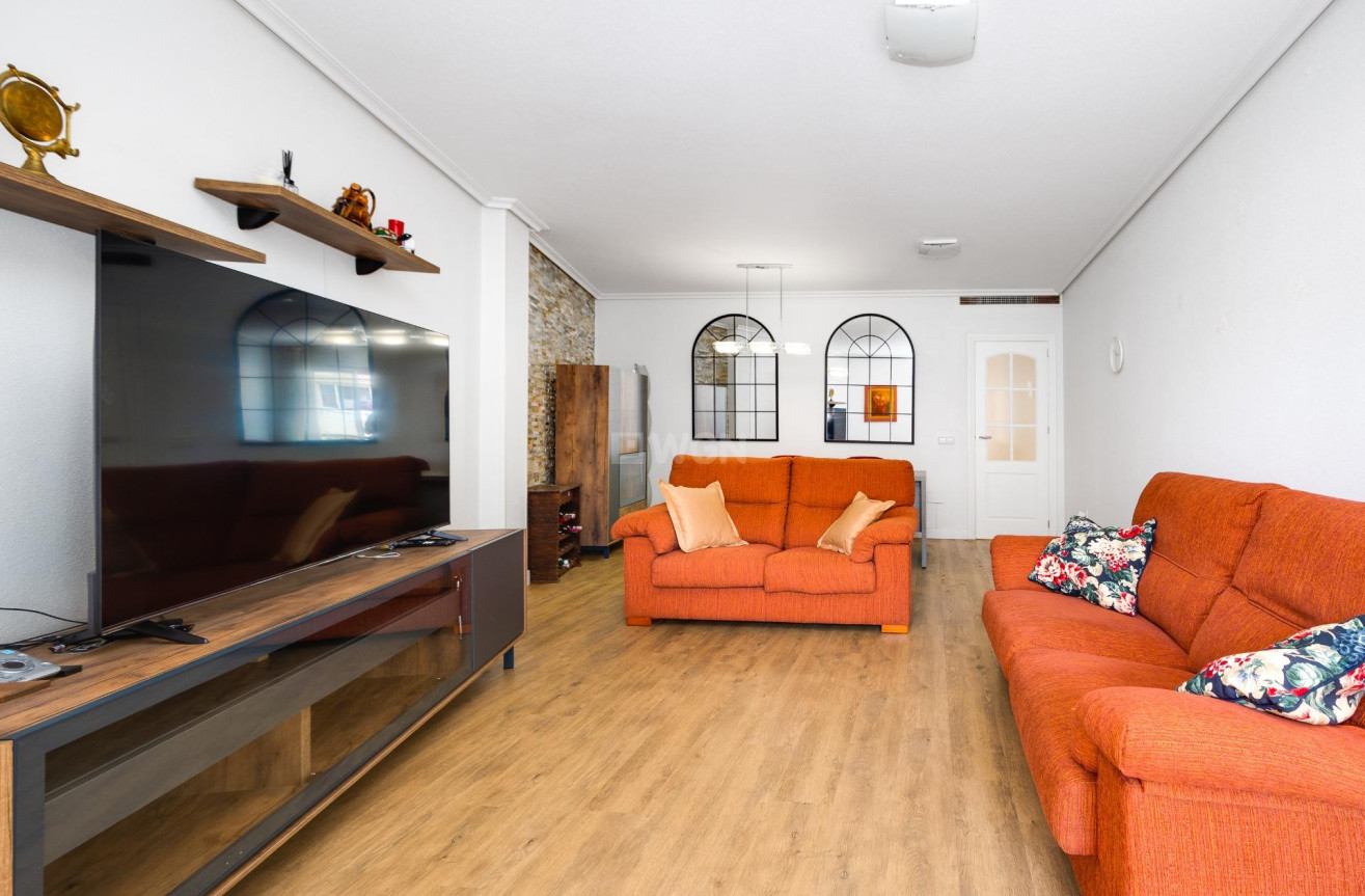 Resale - Apartment / flat - Torrevieja - Centro