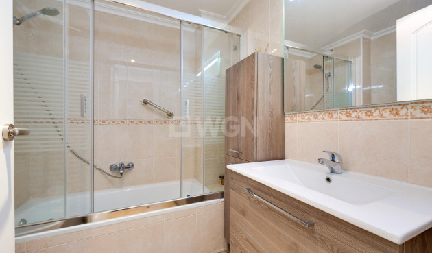 Resale - Apartment / flat - Torrevieja - Centro
