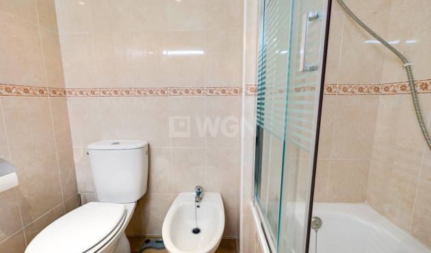 Resale - Apartment / flat - Torrevieja - Centro