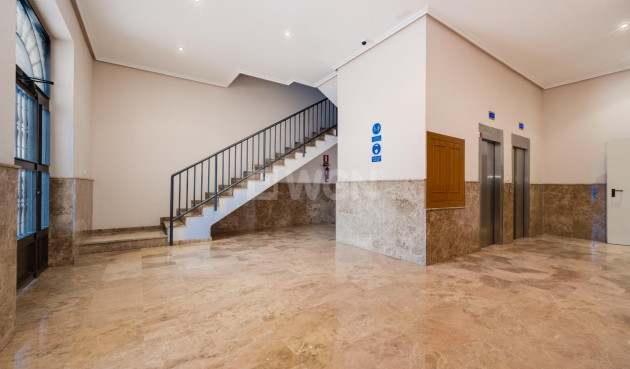 Resale - Apartment / flat - Torrevieja - Centro