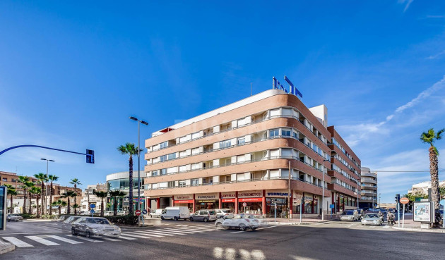 Resale - Apartment / flat - Torrevieja - Centro