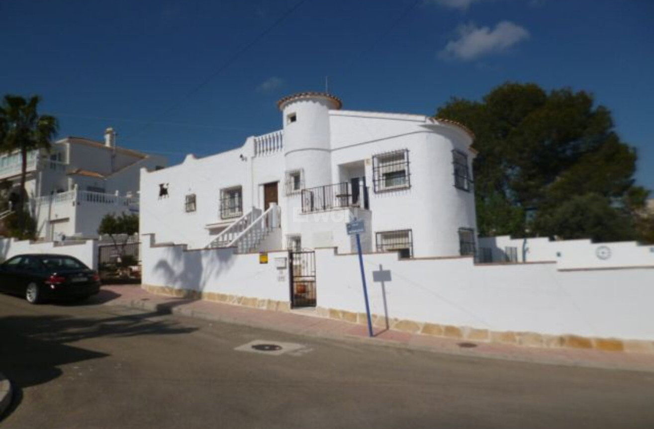 Resale - Villa - Villamartin - Costa Blanca