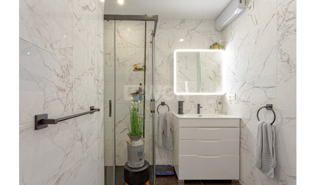 Odsprzedaż - Villa - Orihuela Costa - Costa Blanca