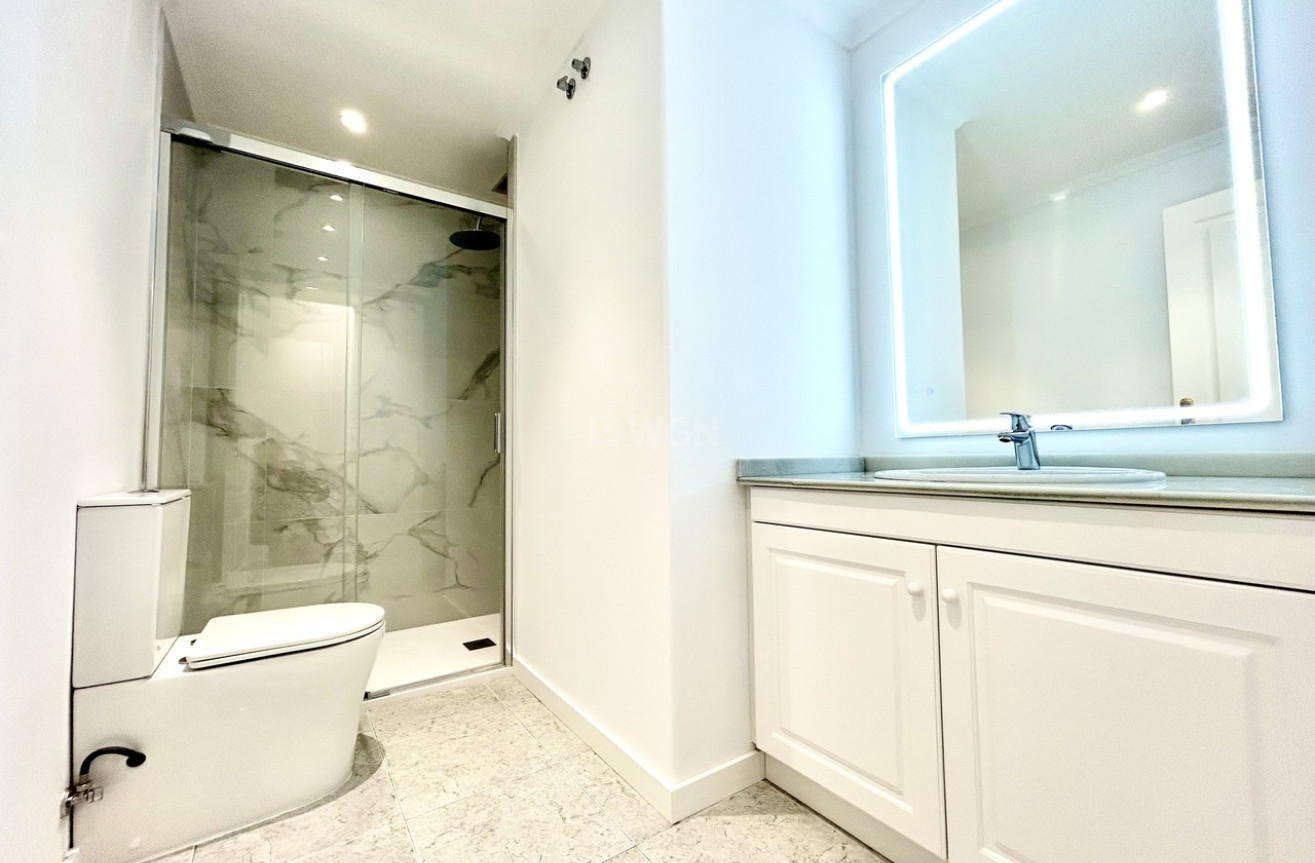 Resale - Apartment / flat - Campoamor - Costa Blanca