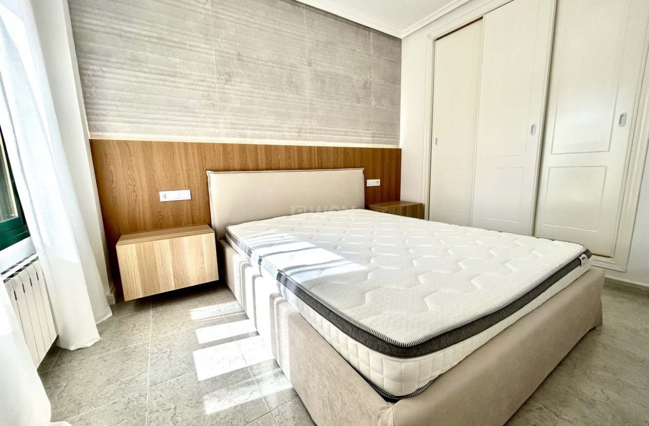 Resale - Apartment / flat - Campoamor - Costa Blanca