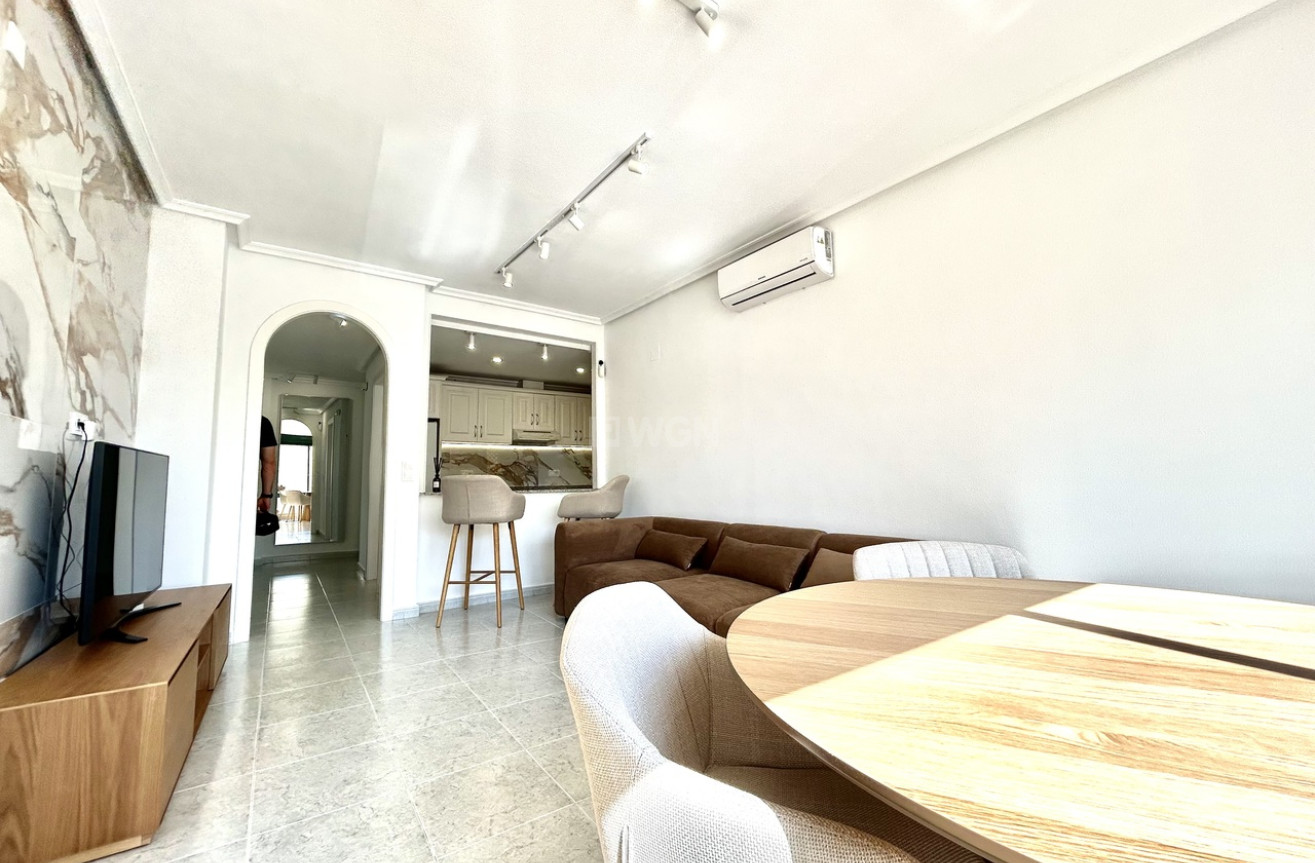 Resale - Apartment / flat - Campoamor - Costa Blanca