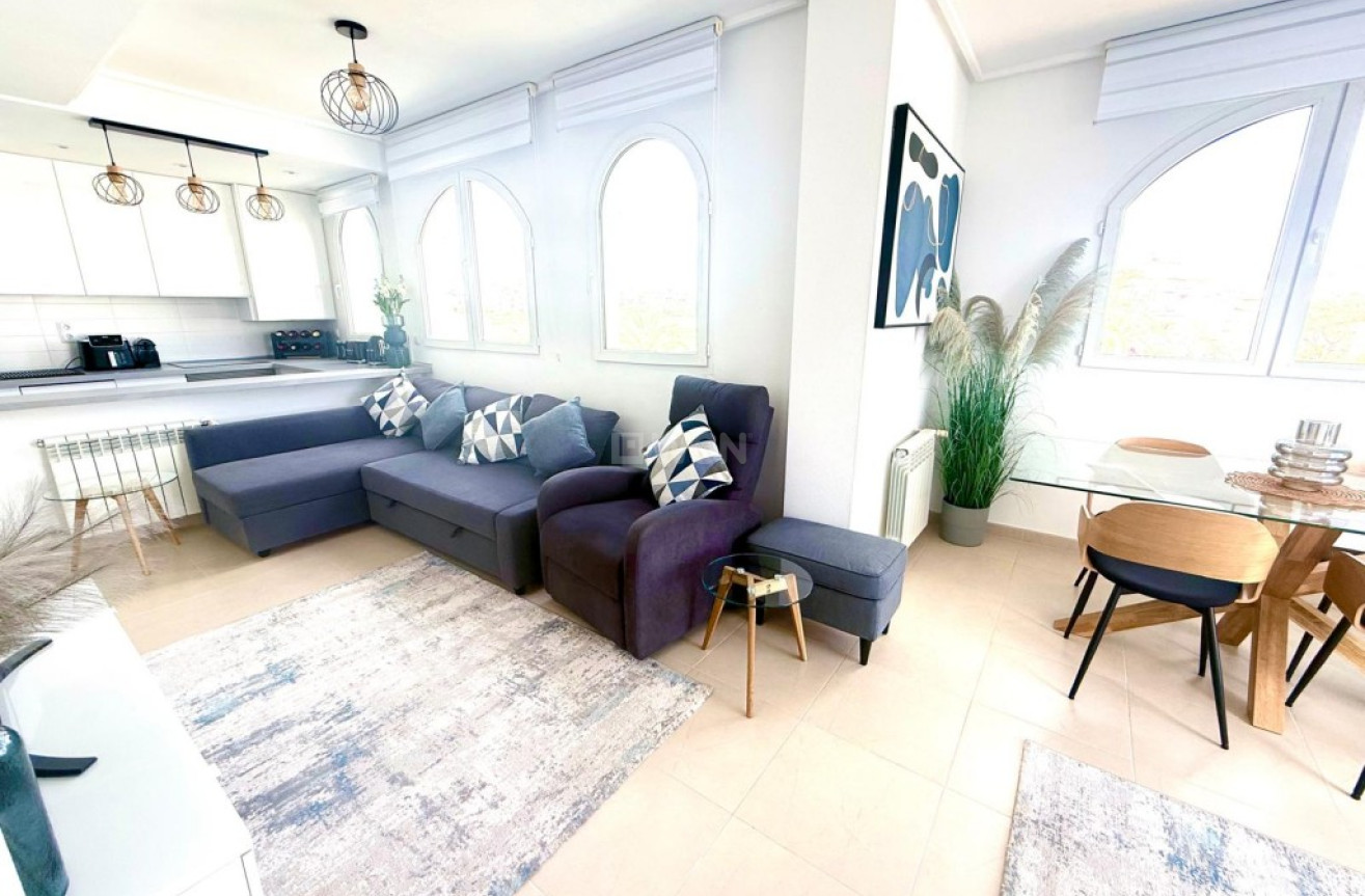 Resale - Penthouse - Hacienda Riquelme Golf Resort - Inland