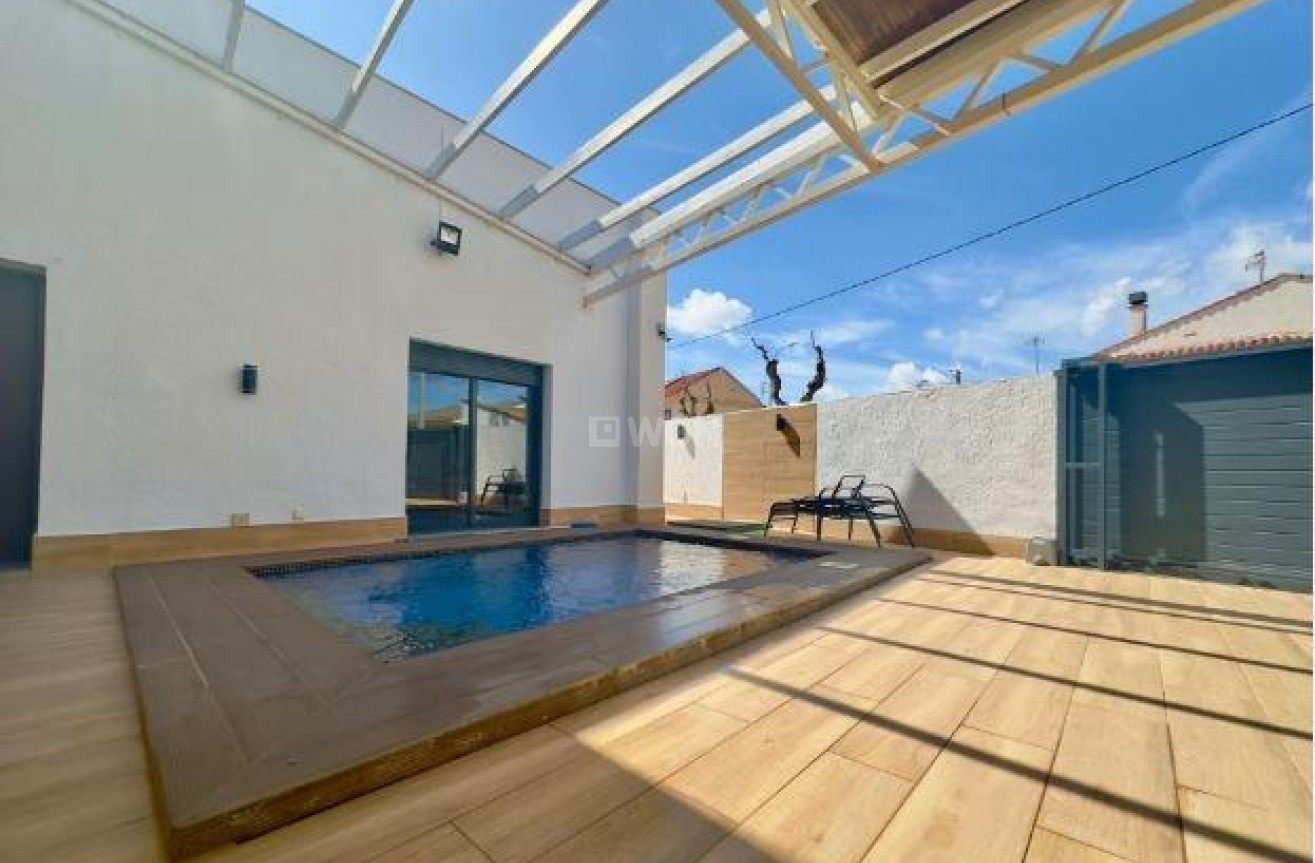 Resale - Villa - Pilar de la Horadada - Torre De La Horadada