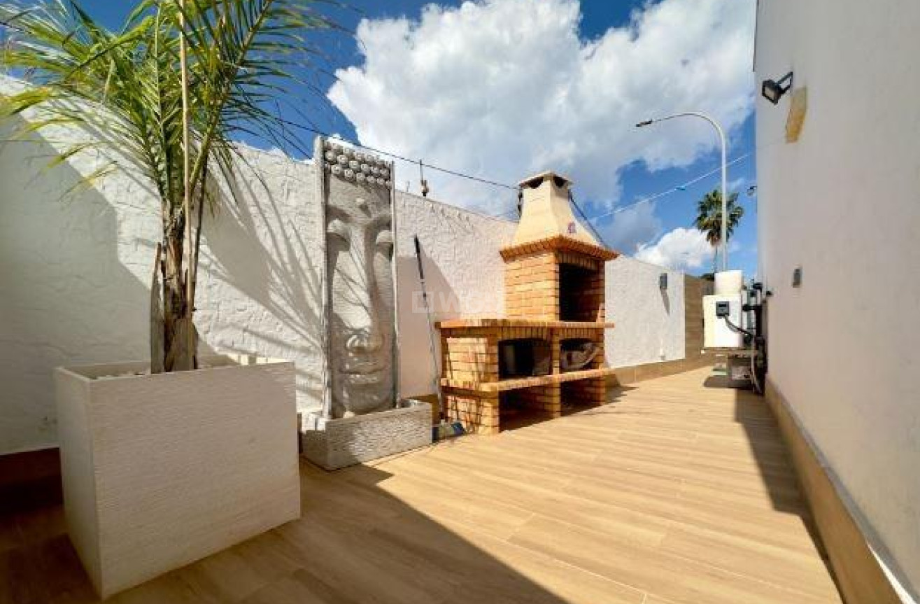 Resale - Villa - Pilar de la Horadada - Torre De La Horadada