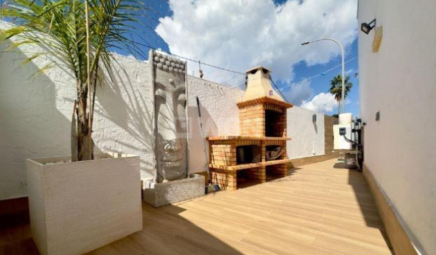 Resale - Villa - Pilar de la Horadada - Torre De La Horadada