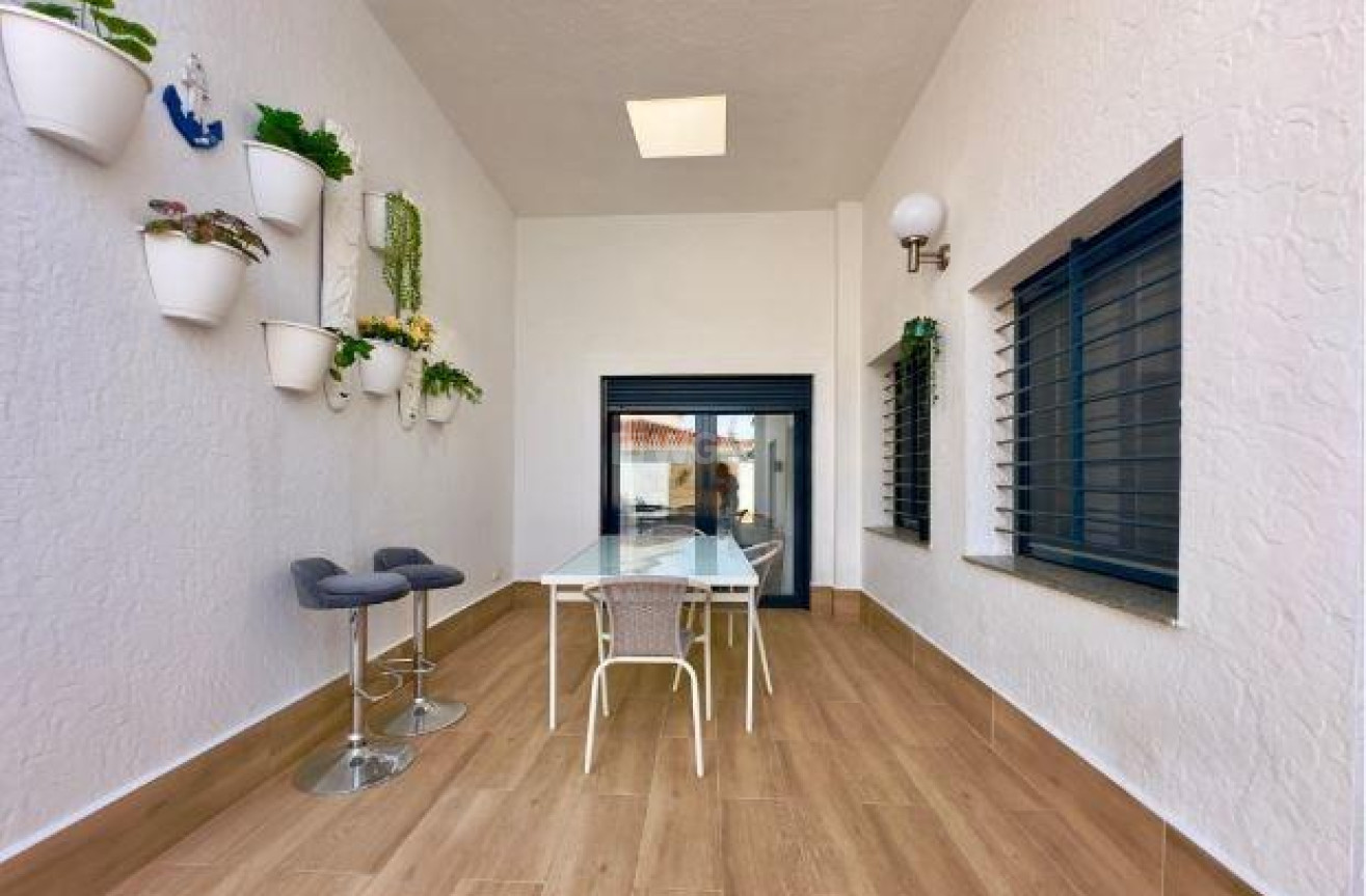 Resale - Villa - Pilar de la Horadada - Torre De La Horadada